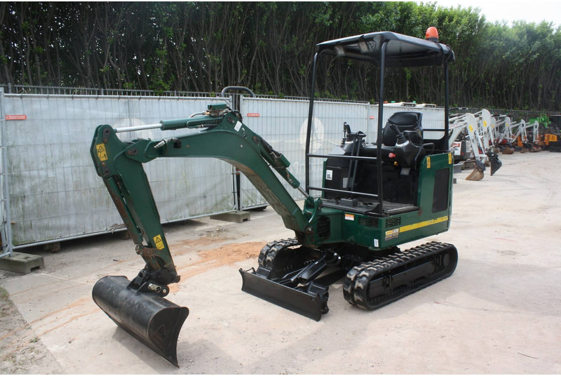 JCB 16C-1 T3 - Mini bager: slika JCB 16C-1 T3 - Mini bager JCB 16C-1 T3 - Mini bager: slika JCB 16C-1 T3 - Mini bager