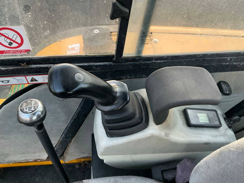 Bager gusjeničar JCB 803: slika Bager gusjeničar JCB 803 Bager gusjeničar JCB 803: slika Bager gusjeničar JCB 803