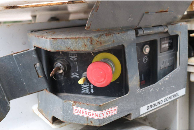 Podizna platforma JLG 1230ES: slika Podizna platforma JLG 1230ES