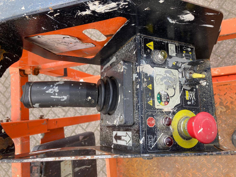 JLG 6RS - Škarasta podizna platforma: slika JLG 6RS - Škarasta podizna platforma JLG 6RS - Škarasta podizna platforma: slika JLG 6RS - Škarasta podizna platforma