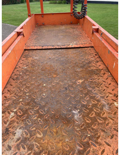 JLG 6RS - Škarasta podizna platforma: slika JLG 6RS - Škarasta podizna platforma JLG 6RS - Škarasta podizna platforma: slika JLG 6RS - Škarasta podizna platforma