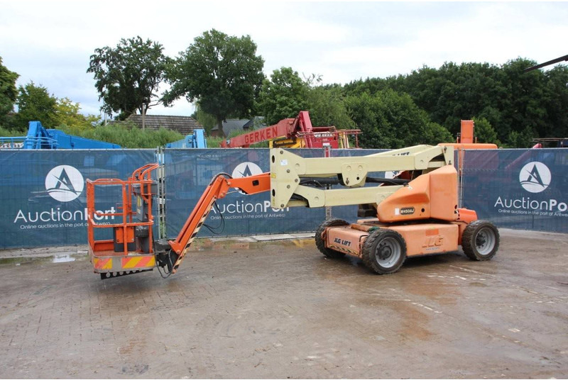 JLG M450AJ - Zglobni krak: slika JLG M450AJ - Zglobni krak JLG M450AJ - Zglobni krak: slika JLG M450AJ - Zglobni krak