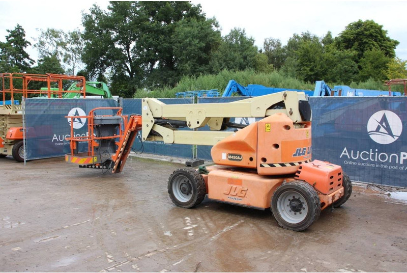 JLG M450AJ - Zglobni krak: slika JLG M450AJ - Zglobni krak JLG M450AJ - Zglobni krak: slika JLG M450AJ - Zglobni krak
