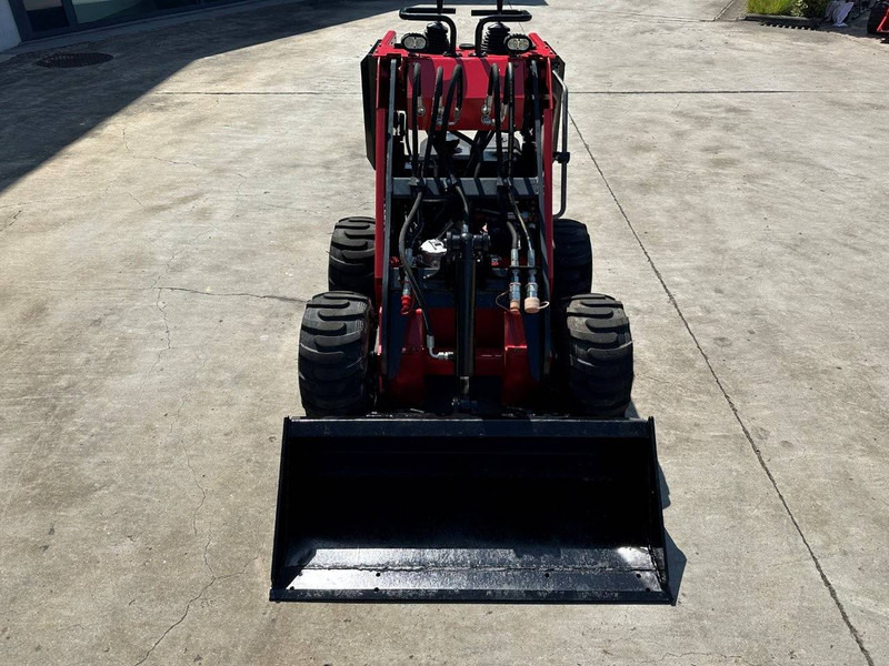 JPC HT320 - Utovarivač na kotačima: slika JPC HT320 - Utovarivač na kotačima JPC HT320 - Utovarivač na kotačima: slika JPC HT320 - Utovarivač na kotačima
