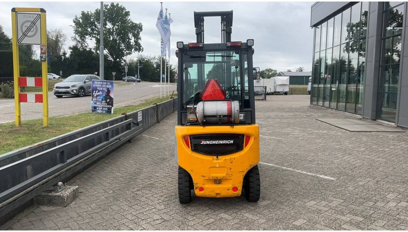 Jungheinrich TFG 430 - Plinski viličar: slika Jungheinrich TFG 430 - Plinski viličar Jungheinrich TFG 430 - Plinski viličar: slika Jungheinrich TFG 430 - Plinski viličar