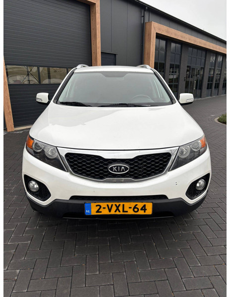 Kia Sorento - SUV: slika Kia Sorento - SUV Kia Sorento - SUV: slika Kia Sorento - SUV