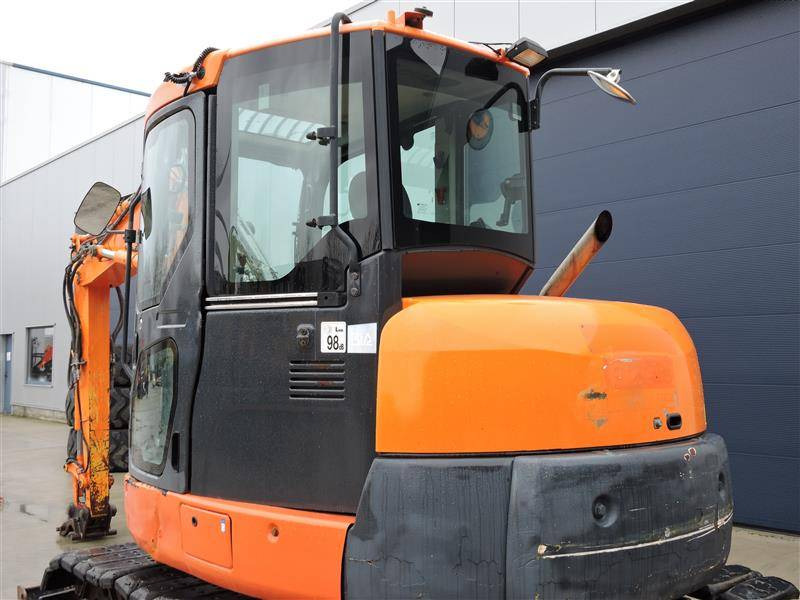 Bager gusjeničar Komatsu PC80: slika Bager gusjeničar Komatsu PC80 Bager gusjeničar Komatsu PC80: slika Bager gusjeničar Komatsu PC80