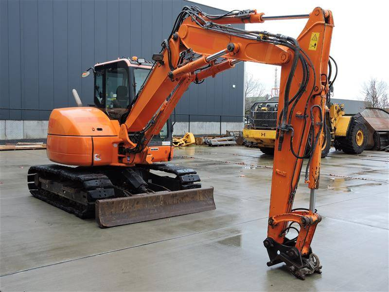 Bager gusjeničar Komatsu PC80: slika Bager gusjeničar Komatsu PC80 Bager gusjeničar Komatsu PC80: slika Bager gusjeničar Komatsu PC80