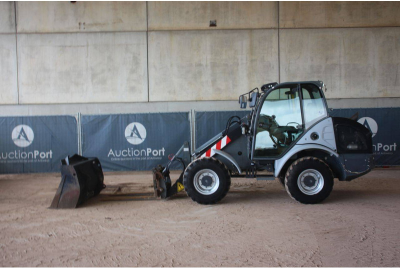 Kramer 8085 - Utovarivač na kotačima: slika Kramer 8085 - Utovarivač na kotačima Kramer 8085 - Utovarivač na kotačima: slika Kramer 8085 - Utovarivač na kotačima