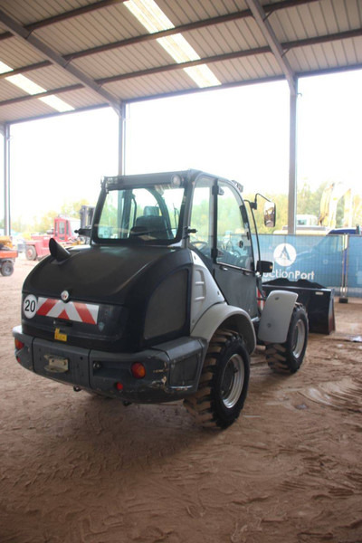 Kramer 8085 - Utovarivač na kotačima: slika Kramer 8085 - Utovarivač na kotačima Kramer 8085 - Utovarivač na kotačima: slika Kramer 8085 - Utovarivač na kotačima