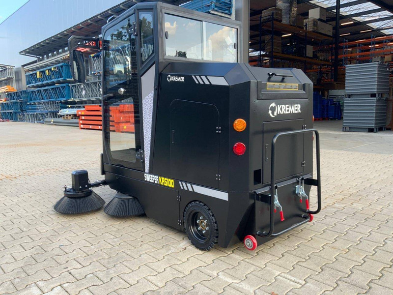 Kremer KRS100 - Cestovna čistilica: slika Kremer KRS100 - Cestovna čistilica Kremer KRS100 - Cestovna čistilica: slika Kremer KRS100 - Cestovna čistilica