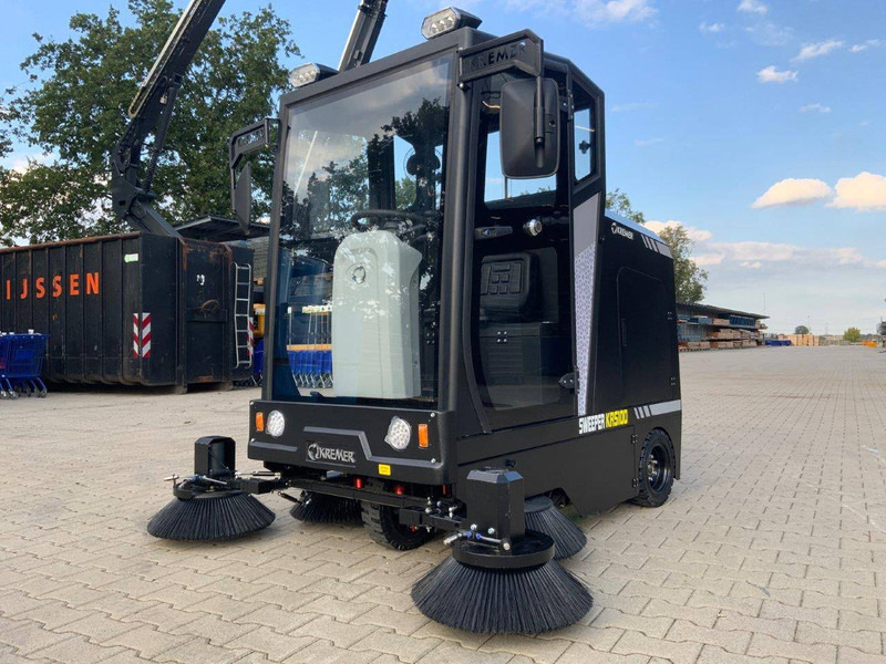 Kremer KRS100 - Cestovna čistilica: slika Kremer KRS100 - Cestovna čistilica Kremer KRS100 - Cestovna čistilica: slika Kremer KRS100 - Cestovna čistilica