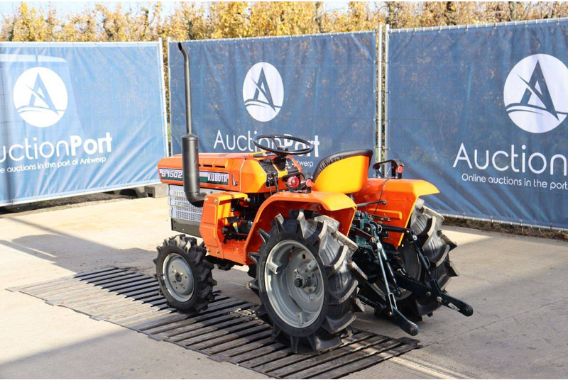 Kubota B1502DT - Traktor: slika Kubota B1502DT - Traktor Kubota B1502DT - Traktor: slika Kubota B1502DT - Traktor