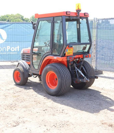 Kubota B2100HD - Traktor: slika Kubota B2100HD - Traktor Kubota B2100HD - Traktor: slika Kubota B2100HD - Traktor