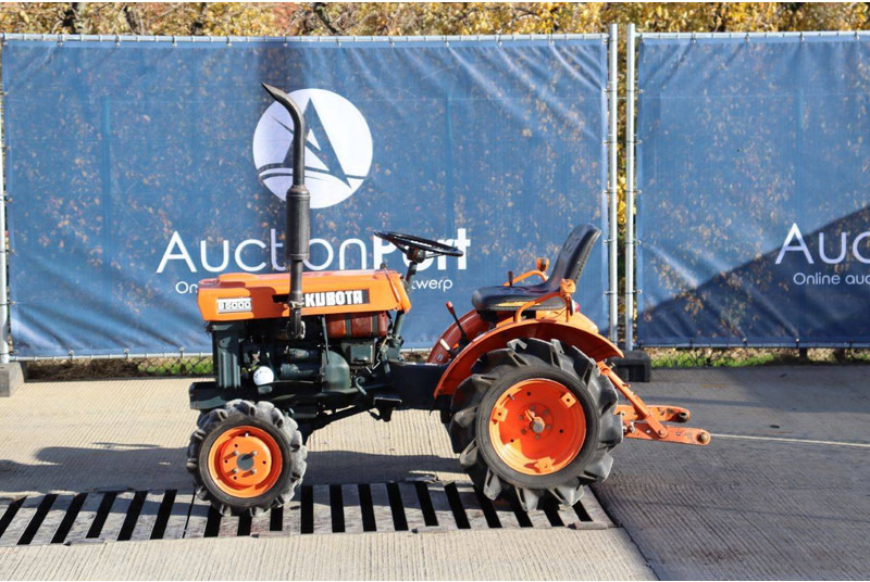 Kubota B5000 - Traktor: slika Kubota B5000 - Traktor Kubota B5000 - Traktor: slika Kubota B5000 - Traktor