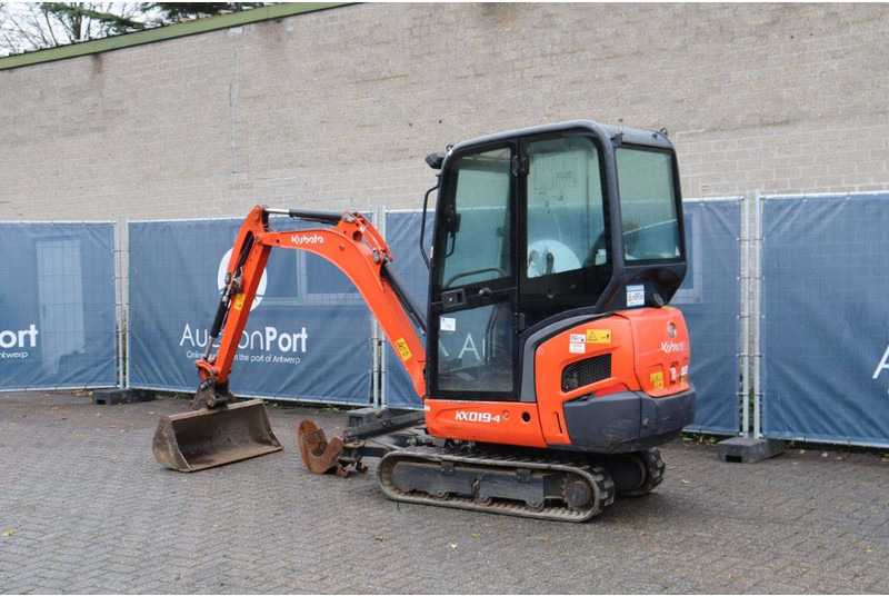 Kubota KX019-4 - Mini bager: slika Kubota KX019-4 - Mini bager Kubota KX019-4 - Mini bager: slika Kubota KX019-4 - Mini bager