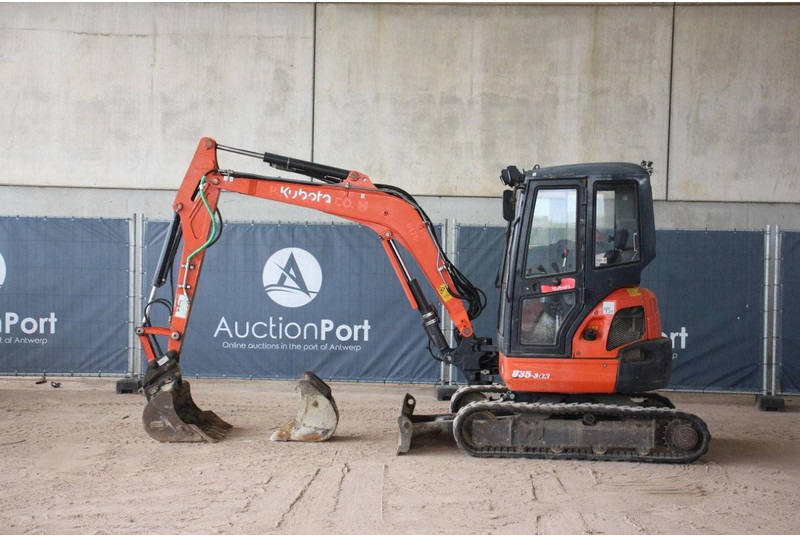 Kubota U35-3α3 - Bager gusjeničar: slika Kubota U35-3α3 - Bager gusjeničar Kubota U35-3α3 - Bager gusjeničar: slika Kubota U35-3α3 - Bager gusjeničar