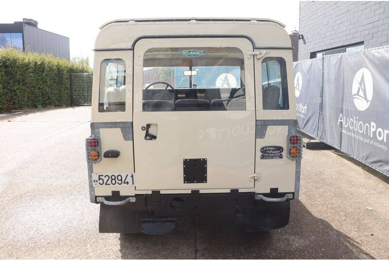Land Rover Defender - SUV: slika Land Rover Defender - SUV Land Rover Defender - SUV: slika Land Rover Defender - SUV