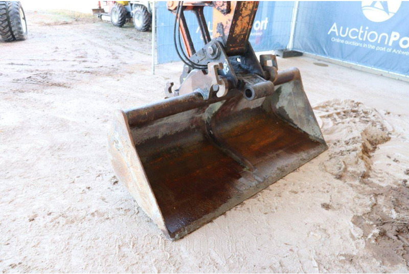 Bager na kotačima Liebherr A316: slika Bager na kotačima Liebherr A316