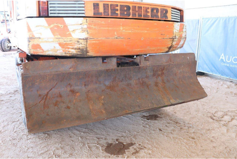 Bager na kotačima Liebherr A316: slika Bager na kotačima Liebherr A316