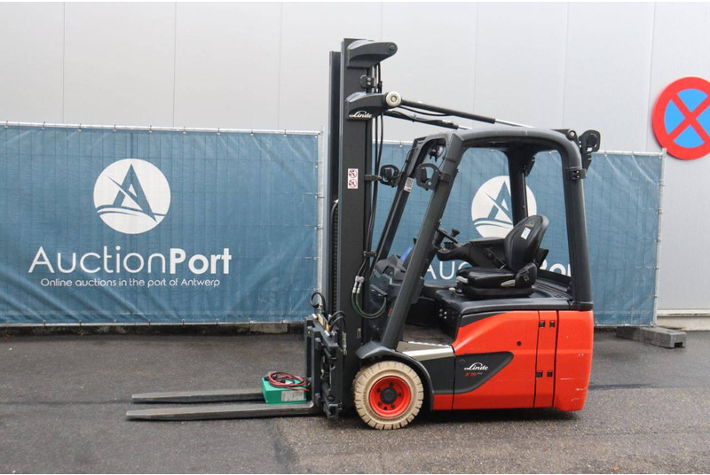 Linde E15-02 - Električni viličar: slika Linde E15-02 - Električni viličar Linde E15-02 - Električni viličar: slika Linde E15-02 - Električni viličar