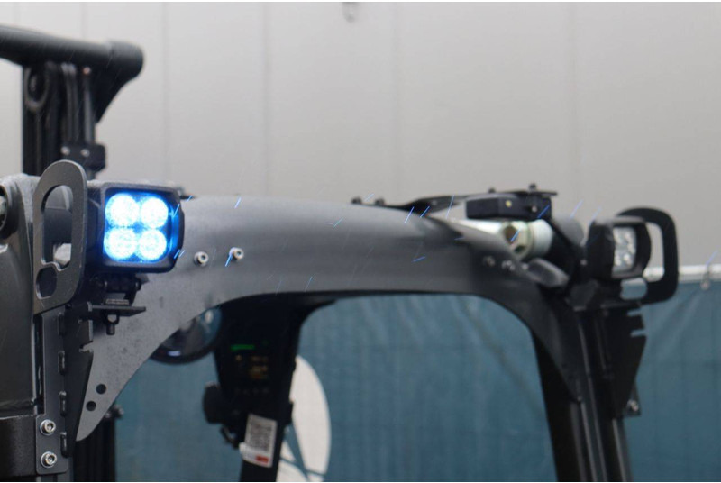 Električni viličar Linde E15-02: slika Električni viličar Linde E15-02 Električni viličar Linde E15-02: slika Električni viličar Linde E15-02