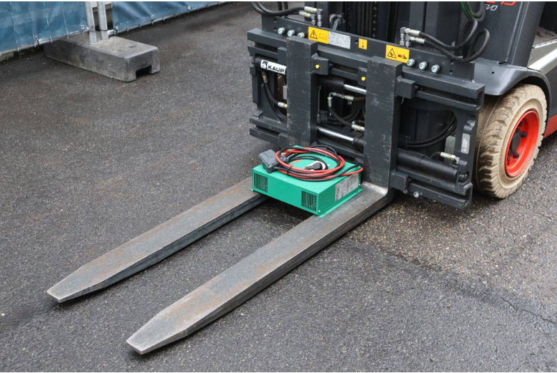 Električni viličar Linde E15-02: slika Električni viličar Linde E15-02 Električni viličar Linde E15-02: slika Električni viličar Linde E15-02