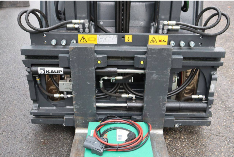 Električni viličar Linde E15-02: slika Električni viličar Linde E15-02 Električni viličar Linde E15-02: slika Električni viličar Linde E15-02