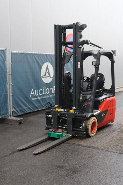 Električni viličar Linde E15-02: slika Električni viličar Linde E15-02 Električni viličar Linde E15-02: slika Električni viličar Linde E15-02