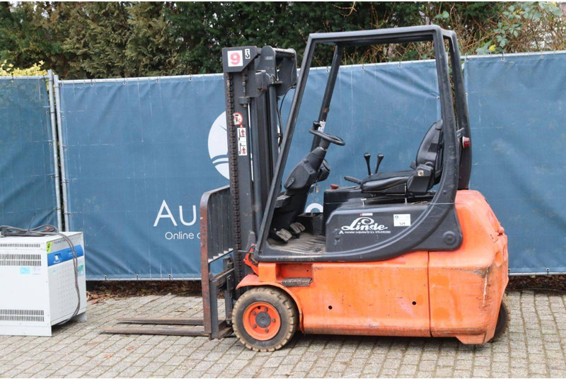 Linde E16 - Električni viličar: slika Linde E16 - Električni viličar Linde E16 - Električni viličar: slika Linde E16 - Električni viličar