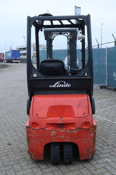 Linde E16 - Električni viličar: slika Linde E16 - Električni viličar Linde E16 - Električni viličar: slika Linde E16 - Električni viličar