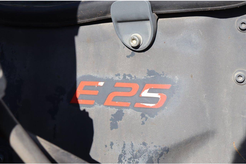 Električni viličar Linde E25L-01: slika Električni viličar Linde E25L-01