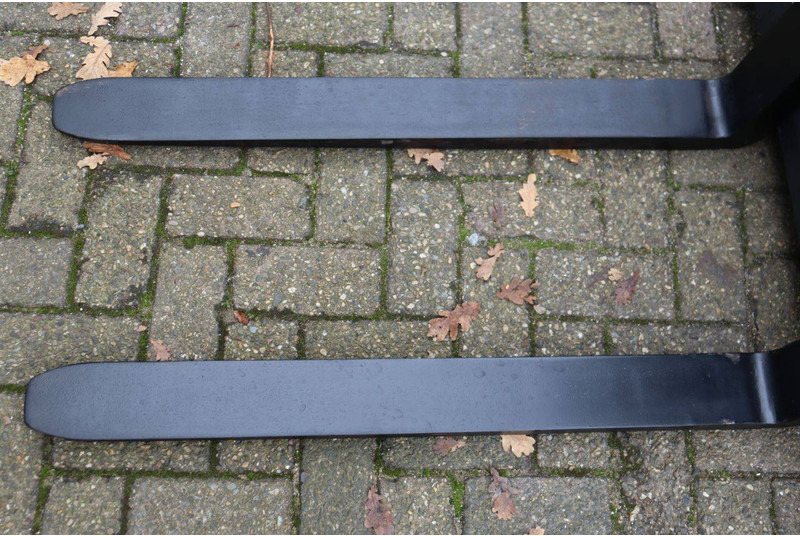 Plinski viličar Linde H20T-02/600: slika Plinski viličar Linde H20T-02/600 Plinski viličar Linde H20T-02/600: slika Plinski viličar Linde H20T-02/600