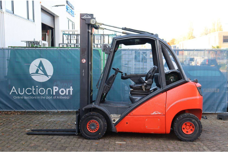 Linde H25T - Plinski viličar: slika Linde H25T - Plinski viličar Linde H25T - Plinski viličar: slika Linde H25T - Plinski viličar