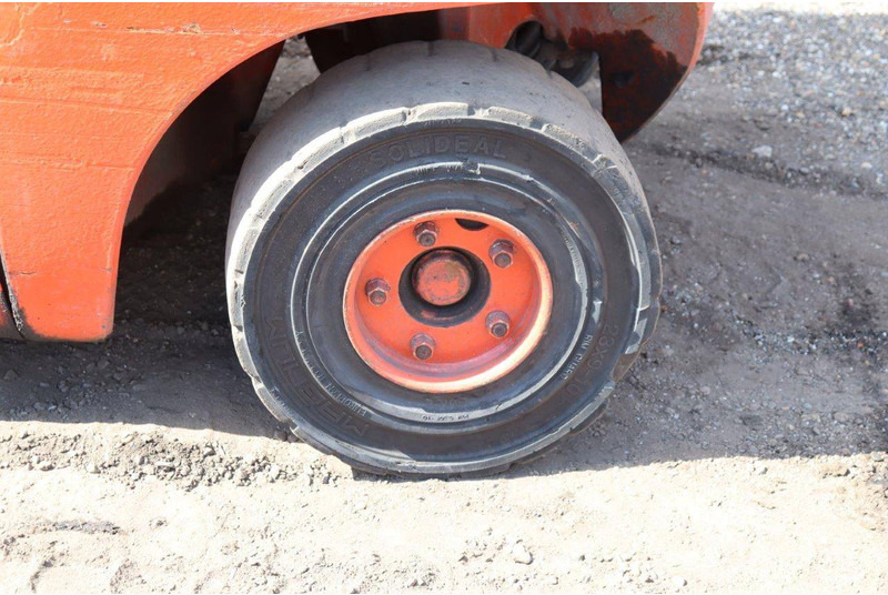 Plinski viličar Linde H30T-01: slika Plinski viličar Linde H30T-01