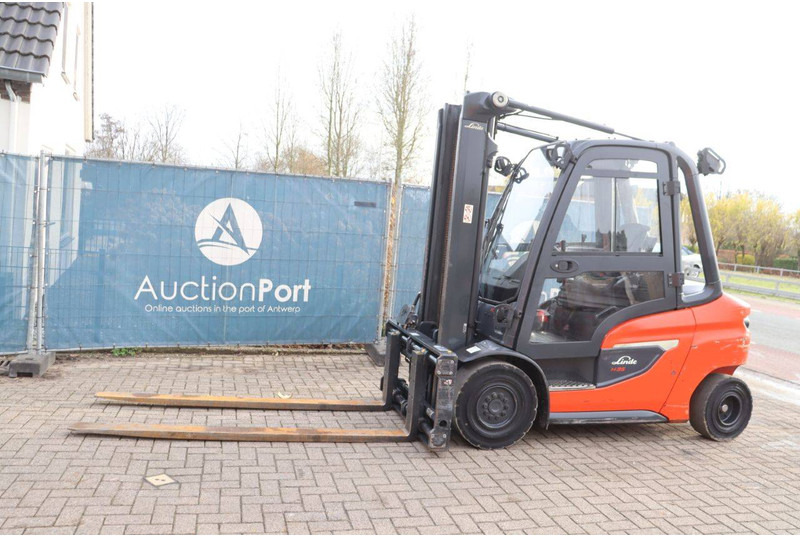 Linde H35D-01 - Diesel viličar: slika Linde H35D-01 - Diesel viličar Linde H35D-01 - Diesel viličar: slika Linde H35D-01 - Diesel viličar