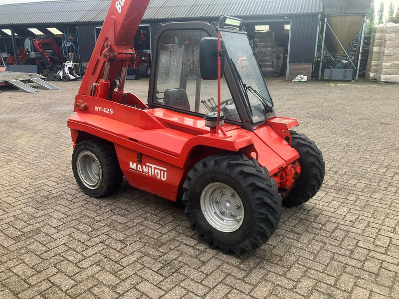Manitou BT425 - Teleskopski rukovatelj: slika Manitou BT425 - Teleskopski rukovatelj Manitou BT425 - Teleskopski rukovatelj: slika Manitou BT425 - Teleskopski rukovatelj