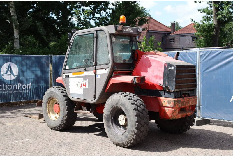 Manitou MLT 524 - Teleskopski rukovatelj: slika Manitou MLT 524 - Teleskopski rukovatelj Manitou MLT 524 - Teleskopski rukovatelj: slika Manitou MLT 524 - Teleskopski rukovatelj