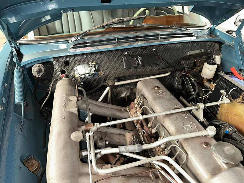 Mercedes-Benz 220 SE coupe Automatic - Limuzina: slika Mercedes-Benz 220 SE coupe Automatic - Limuzina Mercedes-Benz 220 SE coupe Automatic - Limuzina: slika Mercedes-Benz 220 SE coupe Automatic - Limuzina