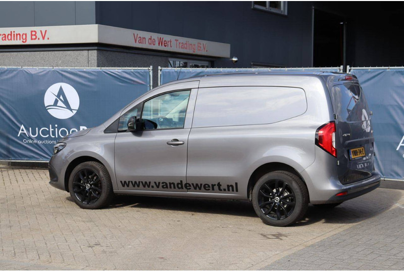 Mercedes-Benz Citan 110 CDI - Furgon: slika Mercedes-Benz Citan 110 CDI - Furgon Mercedes-Benz Citan 110 CDI - Furgon: slika Mercedes-Benz Citan 110 CDI - Furgon