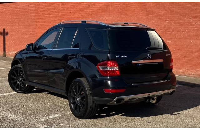 Mercedes-Benz M-Klasse ML 350 CDI BLUETEС - Limuzina: slika Mercedes-Benz M-Klasse ML 350 CDI BLUETEС - Limuzina Mercedes-Benz M-Klasse ML 350 CDI BLUETEС - Limuzina: slika Mercedes-Benz M-Klasse ML 350 CDI BLUETEС - Limuzina