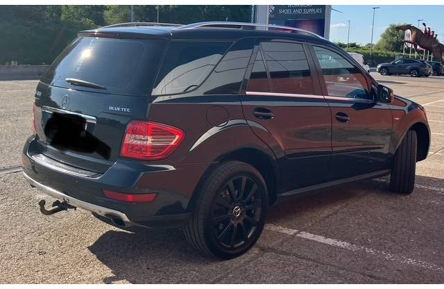 Mercedes-Benz M-Klasse ML 350 CDI BLUETEС - Limuzina: slika Mercedes-Benz M-Klasse ML 350 CDI BLUETEС - Limuzina Mercedes-Benz M-Klasse ML 350 CDI BLUETEС - Limuzina: slika Mercedes-Benz M-Klasse ML 350 CDI BLUETEС - Limuzina