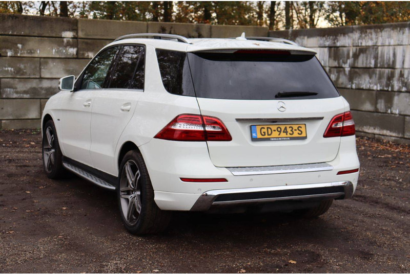 Mercedes-Benz ML350 - Limuzina: slika Mercedes-Benz ML350 - Limuzina Mercedes-Benz ML350 - Limuzina: slika Mercedes-Benz ML350 - Limuzina
