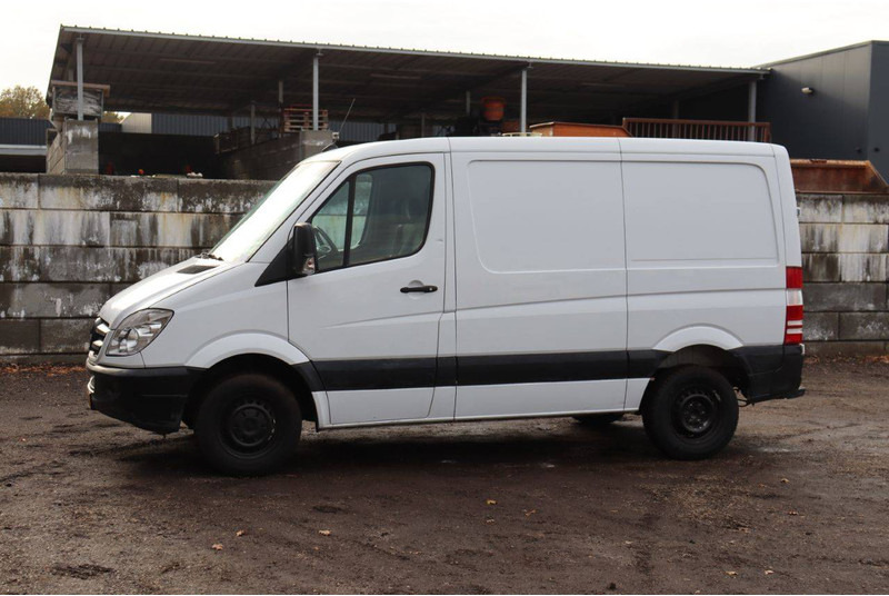 Mercedes-Benz Sprinter - Furgon: slika Mercedes-Benz Sprinter - Furgon Mercedes-Benz Sprinter - Furgon: slika Mercedes-Benz Sprinter - Furgon