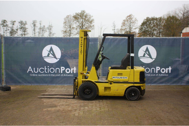 Mitsubishi FD15 - Diesel viličar: slika Mitsubishi FD15 - Diesel viličar Mitsubishi FD15 - Diesel viličar: slika Mitsubishi FD15 - Diesel viličar