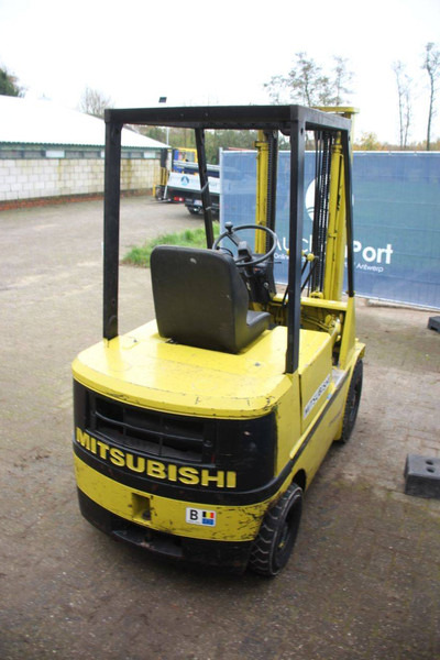 Mitsubishi FD15 - Diesel viličar: slika Mitsubishi FD15 - Diesel viličar Mitsubishi FD15 - Diesel viličar: slika Mitsubishi FD15 - Diesel viličar