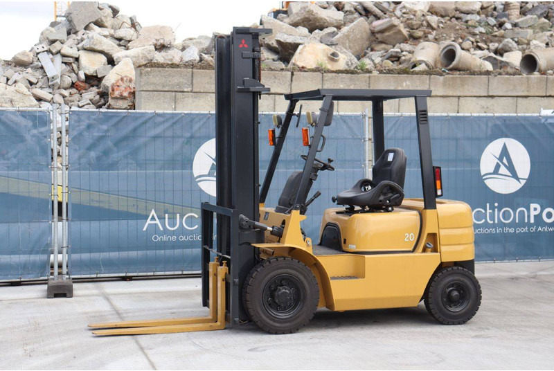 Mitsubishi FG20T - Viličar: slika Mitsubishi FG20T - Viličar Mitsubishi FG20T - Viličar: slika Mitsubishi FG20T - Viličar