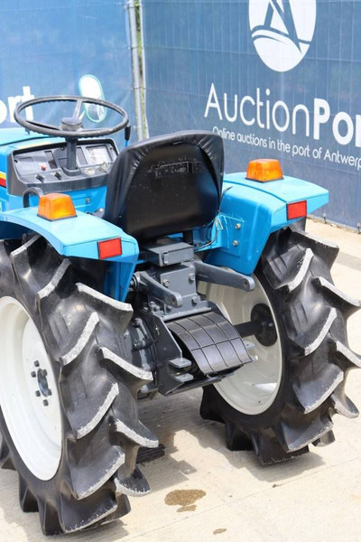 Traktor Mitsubishi MT1601: slika Traktor Mitsubishi MT1601