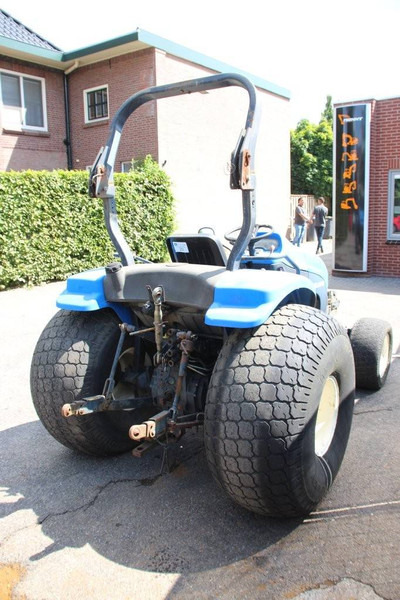 New Holland TC40D - Traktor: slika New Holland TC40D - Traktor New Holland TC40D - Traktor: slika New Holland TC40D - Traktor