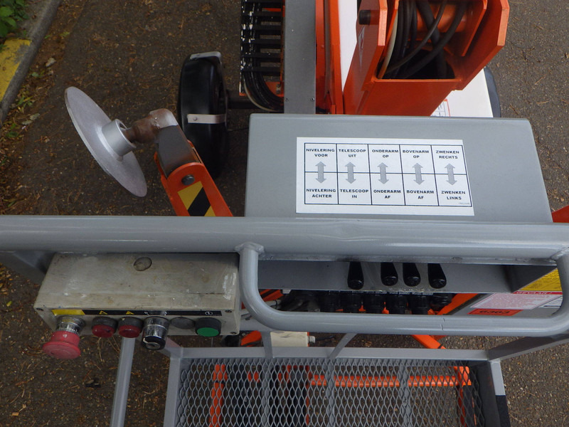 Nifty 120TAC - Zglobni krak: slika Nifty 120TAC - Zglobni krak Nifty 120TAC - Zglobni krak: slika Nifty 120TAC - Zglobni krak